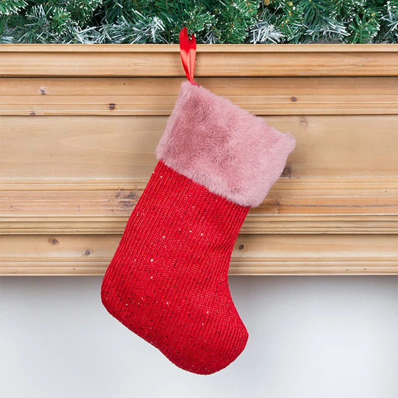 Украсьте свой дом праздничными рождественскими чулками, подарочными пакетами для вечеринок и рождественскими украшениями
